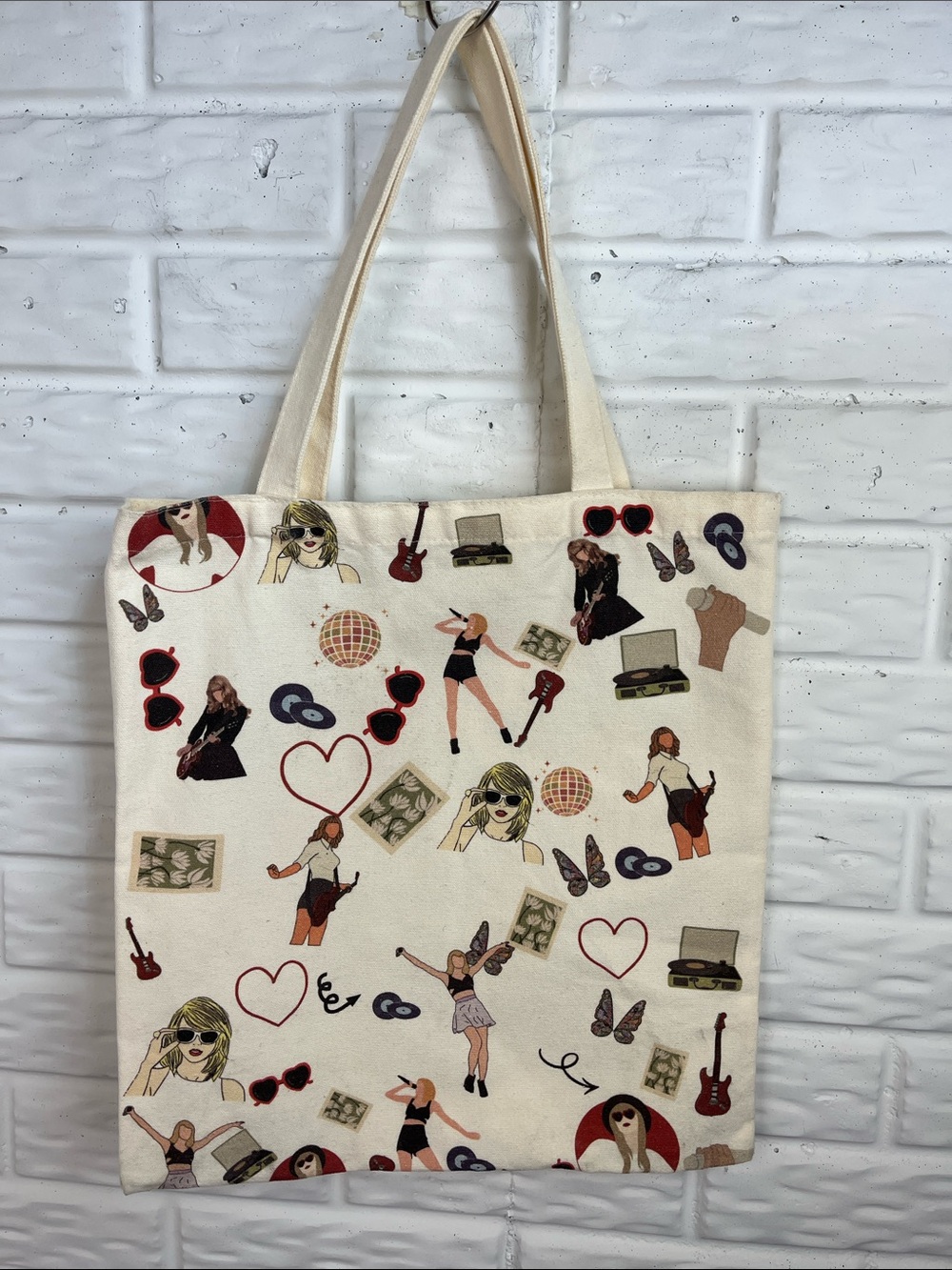 TAYLOR SWIFT CANVAS TOTE SWIFTY CONCERT FUN NWOT